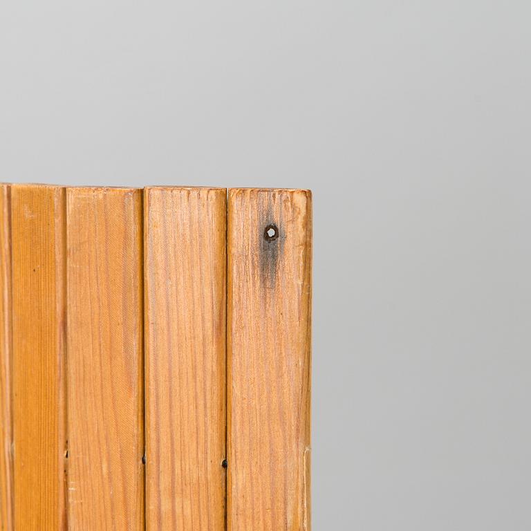 Alvar Aalto, a late 20th century '100' folding screen for O.Y. Huonekalu- ja Rakennustyötehdas A.B.