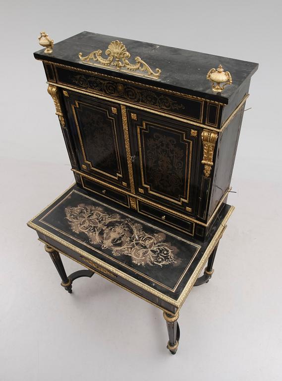 SKRIVBORD MED UPPSATS, Frankrike, 1800-talets andra hälft.
