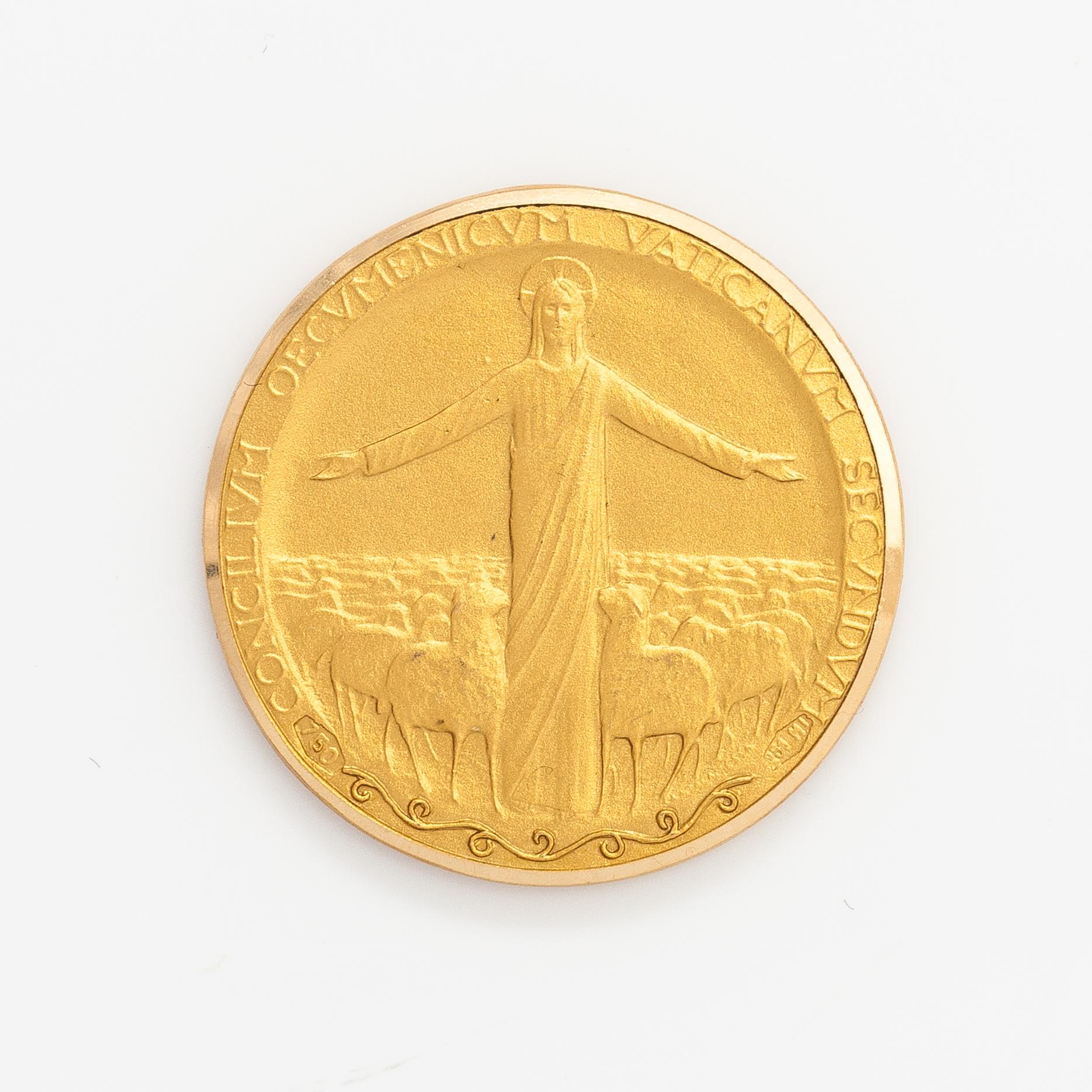 An 18K gold medal, "Pont max. Joannes XXIII - Paulus XV", "Concilium oecumenicum Vatikanum secundum".