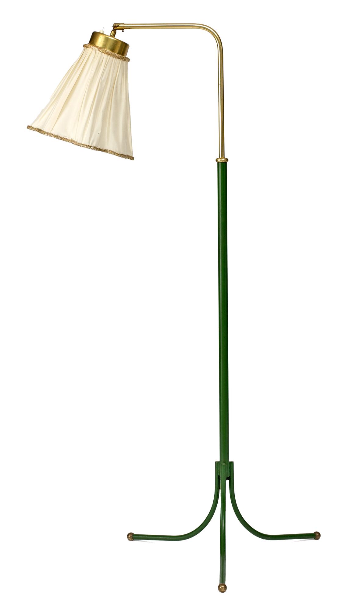 A Josef Frank brass och green lacquered floor lamp, Svenskt Tenn.