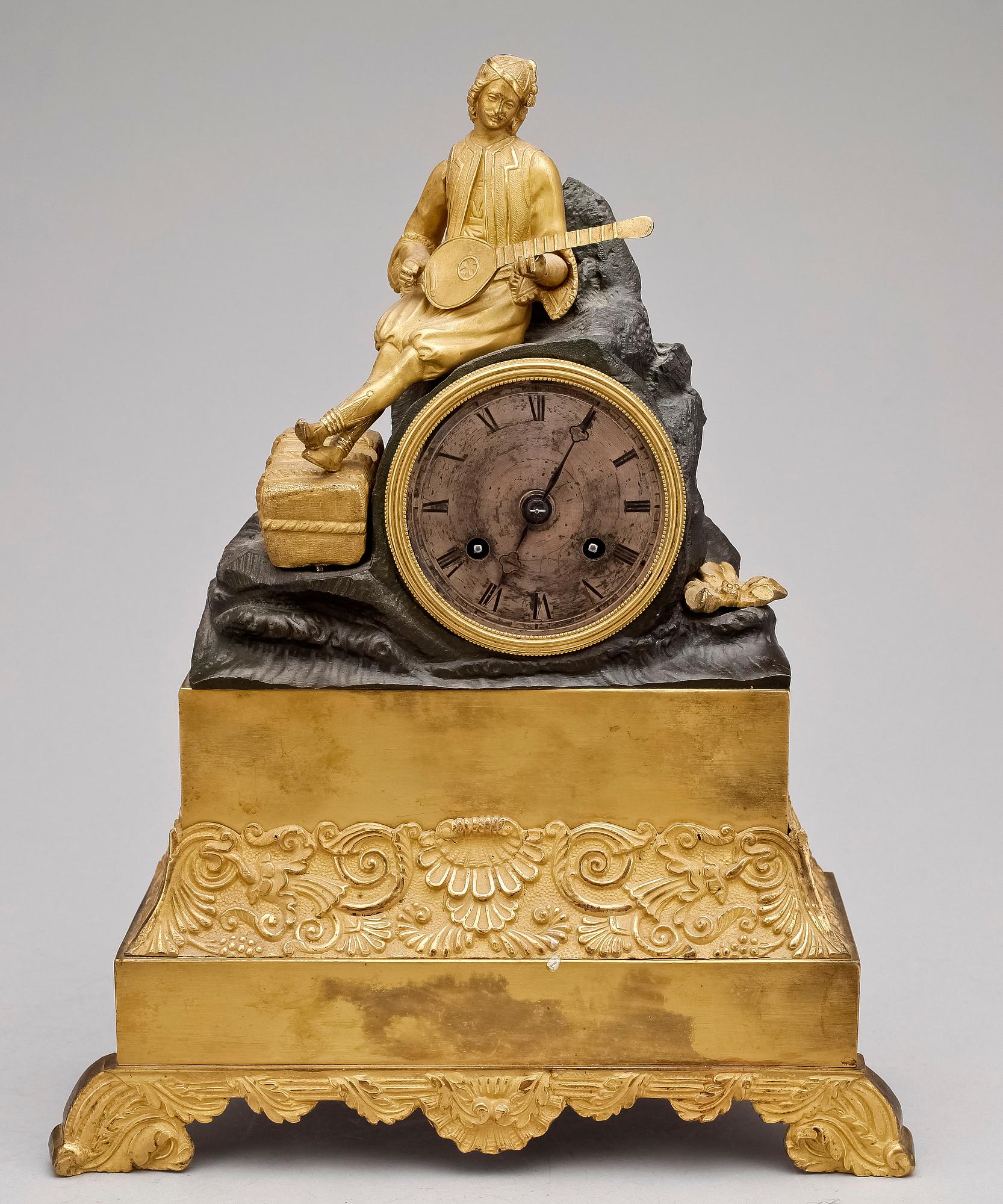 BORDSPENDYL, senempire, 1800-tal.