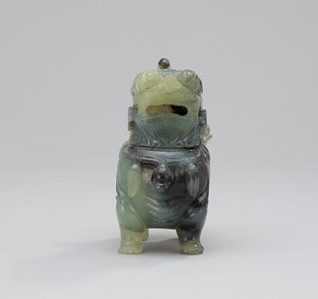 A green stone censer, presumably late Qing dynasty.