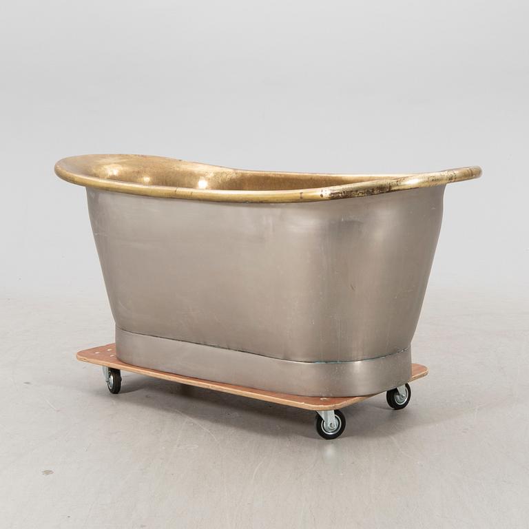 A brass tub from Gamla Mejeriet around 2015.