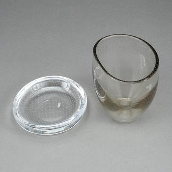VAS SAMT SKÅL, glas, Gunnel Nyman, Notsjö, en signerad med syrapenna.