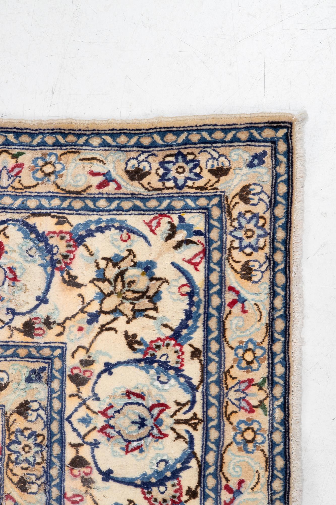 Rug, Nain, part silk, approx. 284 x 187 cm.