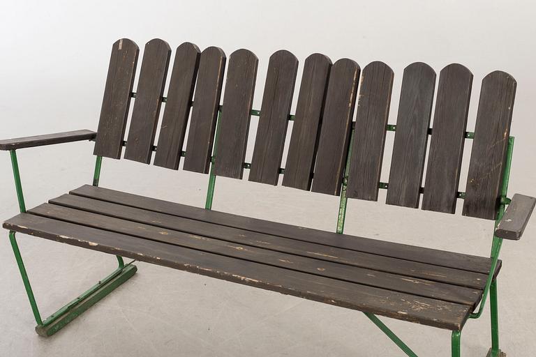 A 1950/60:s  "A2" bench by Arthur Lindqvist for Grythyttan, Sweden.