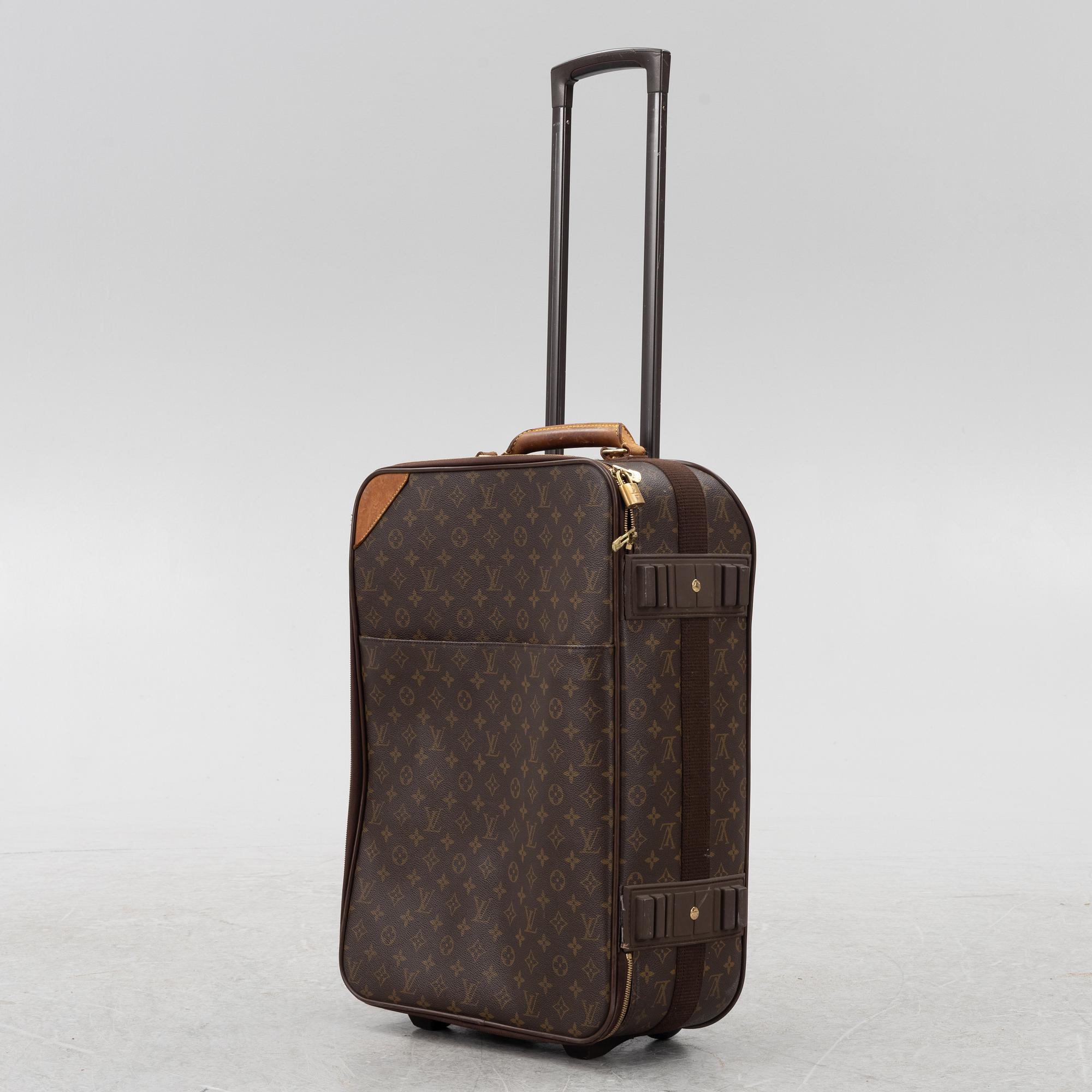 Louis Vuitton, Luggage, "Pégase 55".