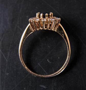 RING, guld 18 K m safir o briljanter.