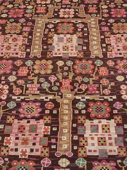 Märta Måås-Fjetterström, MATTO, "Svarta trädgårdsmattan", knotted pile, ca 384-385,5 x 289-303 cm, signed MMF.