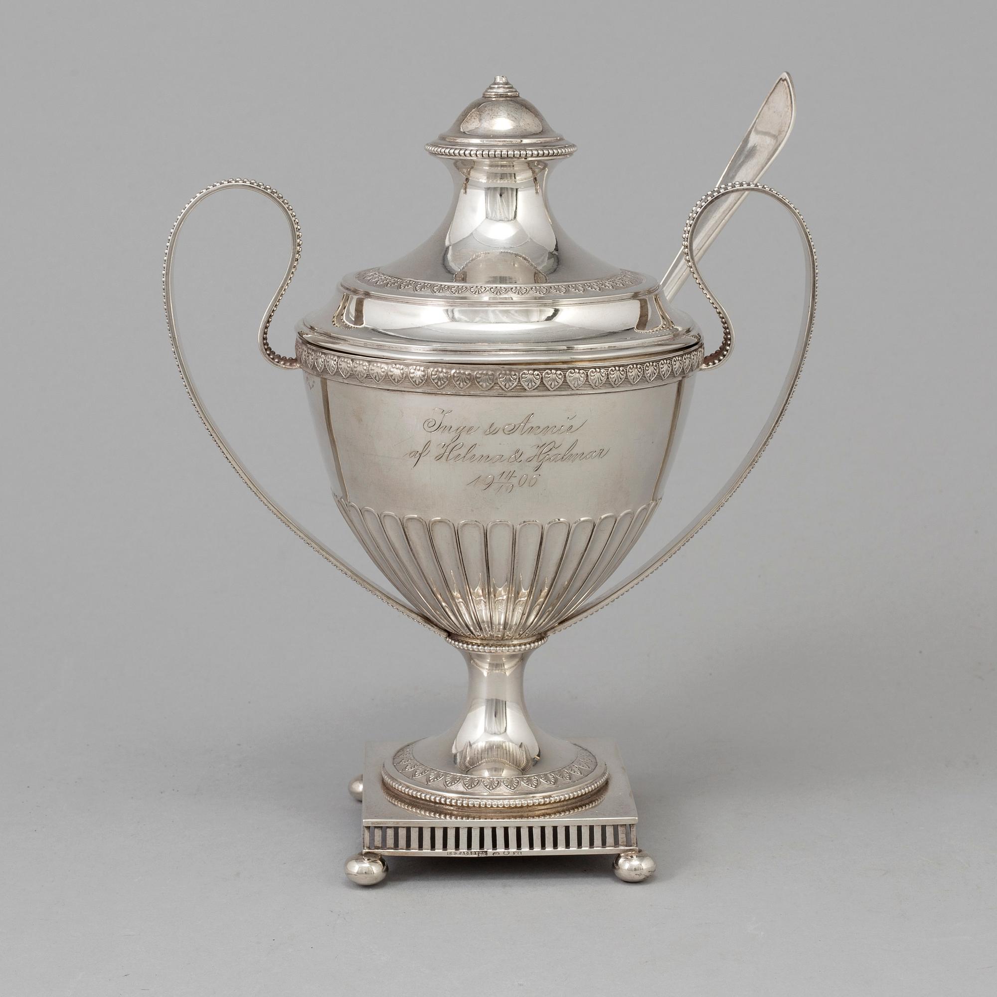 A bowl with a lid and a spoon for sugar, silver. Including CG Hallberg, Stockholm 1900. Total weight 484 grams.