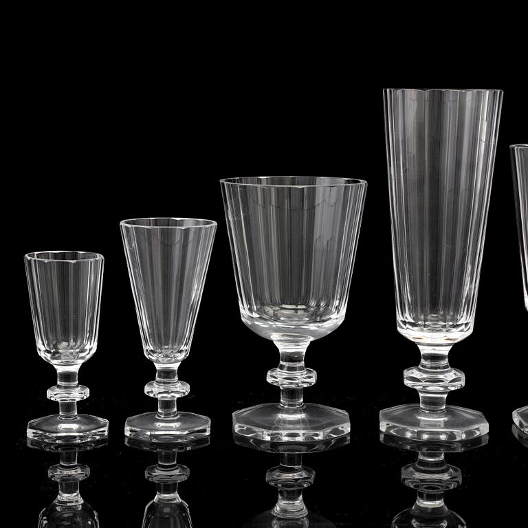 A 75 piece first half of the 20th century'Karlberg' glass servis by Elis Bergh.