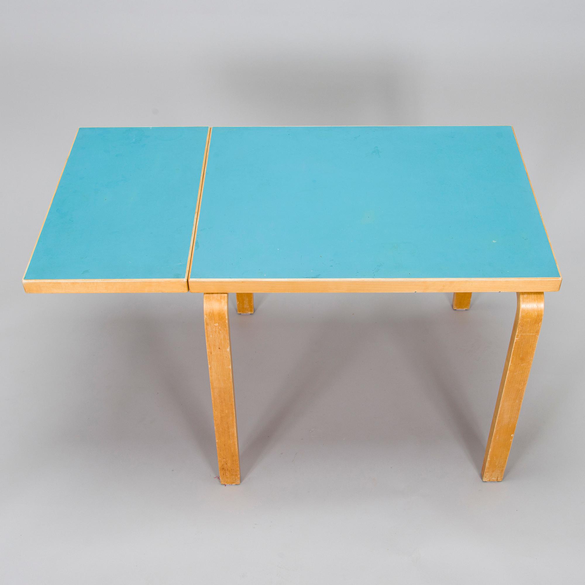 Alvar Aalto, A mid-20th century drop leaf table and chairs for O.Y. Huonekalu-ja Rakennustyötehdas A.B.