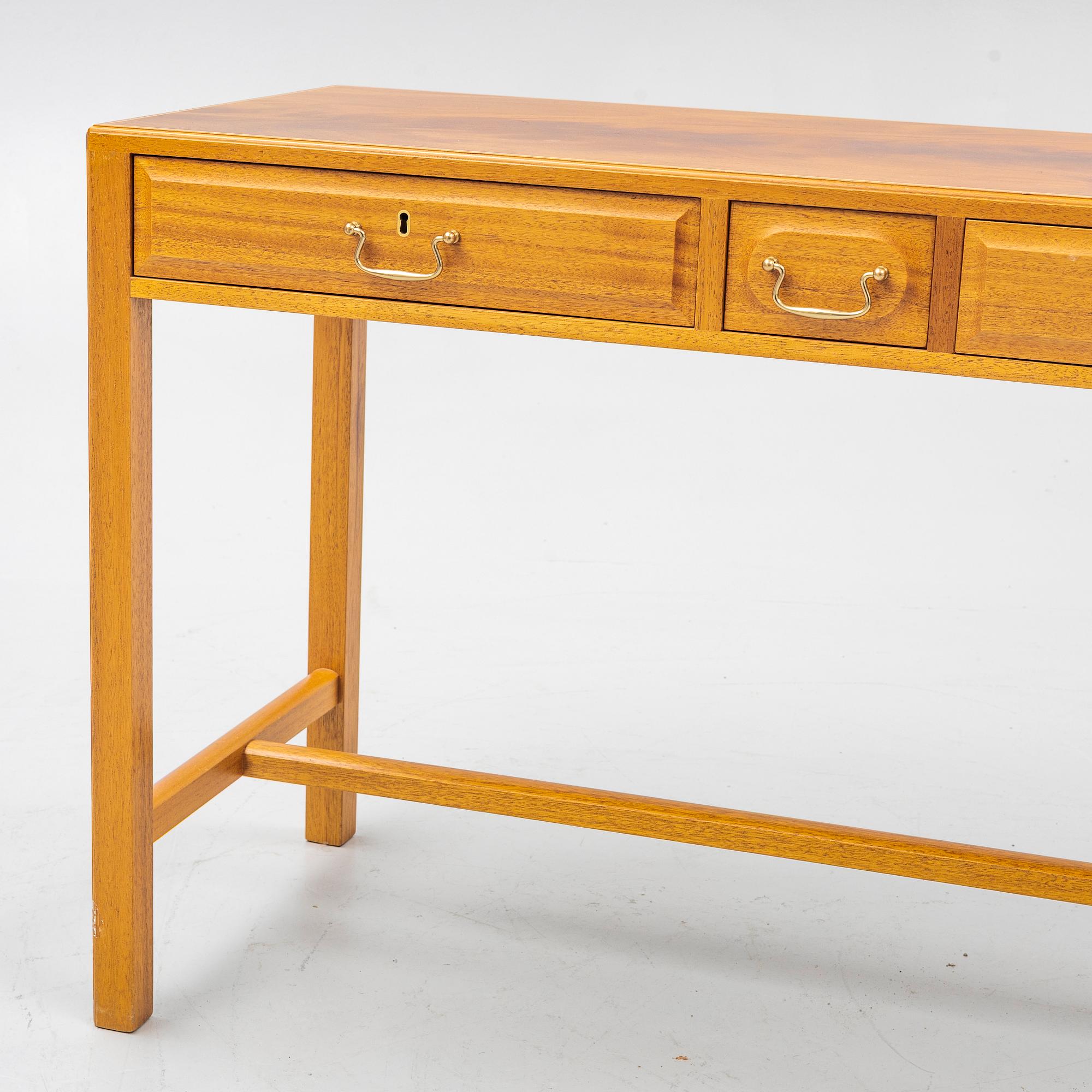 Josef Frank, sideboard, model B821, Svenskt Tenn, post 1985.
