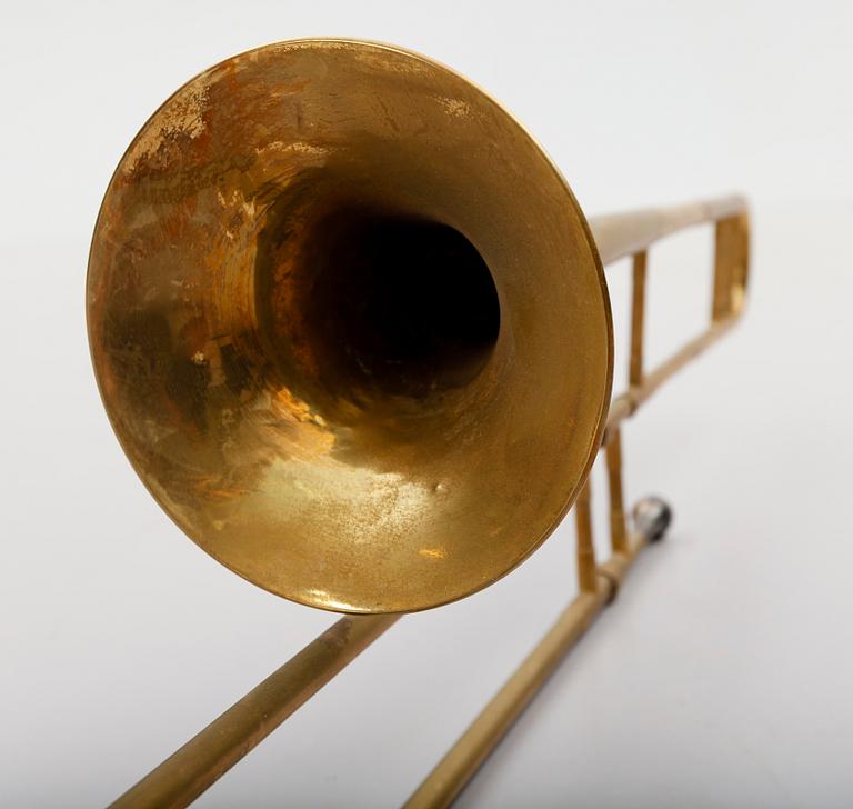 TROMBON, mässing, England, 1900-talets första hälft.