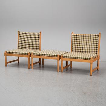 Børge Mogensen, a set of  beech lounge chairs and ottoman, Fritz Hansen, Danmark 1966.