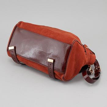 MULBERRY, a "Fox Lock Maxi Grain Nubuck Alexa" bag.
