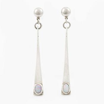 Sven-Erik Högberg, attributed to, earrings, a pair, silver with opals.
