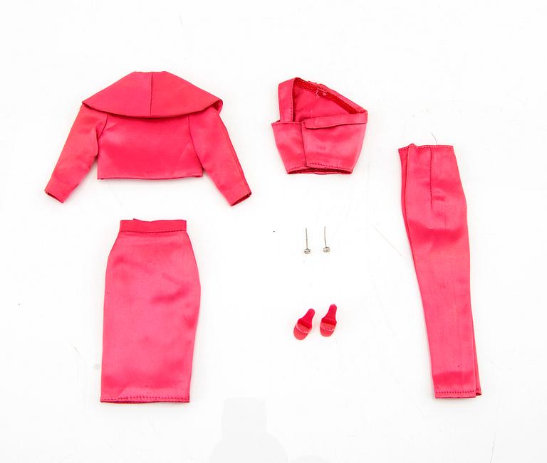 Barbie clothes 8 set. vintage Including "Satin 'n Rose" Mattel 1964, "Black Magic" Mattel 1964-65.