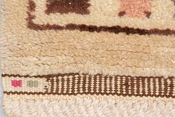 Märta Måås-Fjetterström, matto, "Hästhagen", knotted pile, ca 340-343,5 x 218-224 cm, signed AB MMF.