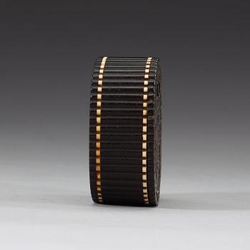 SNUSDOSA, hardwood. Qing dynasti, 1800-tal.