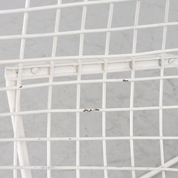 Harry Bertoia, a 'Diamond Chair'.