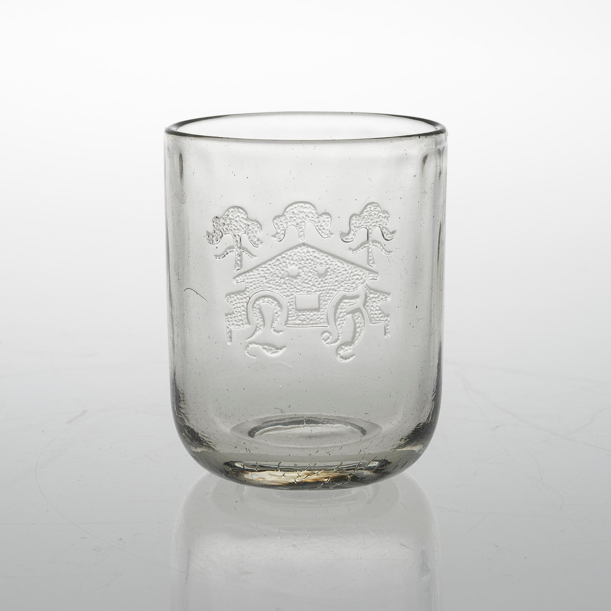 JUOMALASEJA, 19 kpl, malli LH, suunnittelija Tapani Lemminkäinen, valmistaja Nuutajärvi Notsjö 1940-luku.