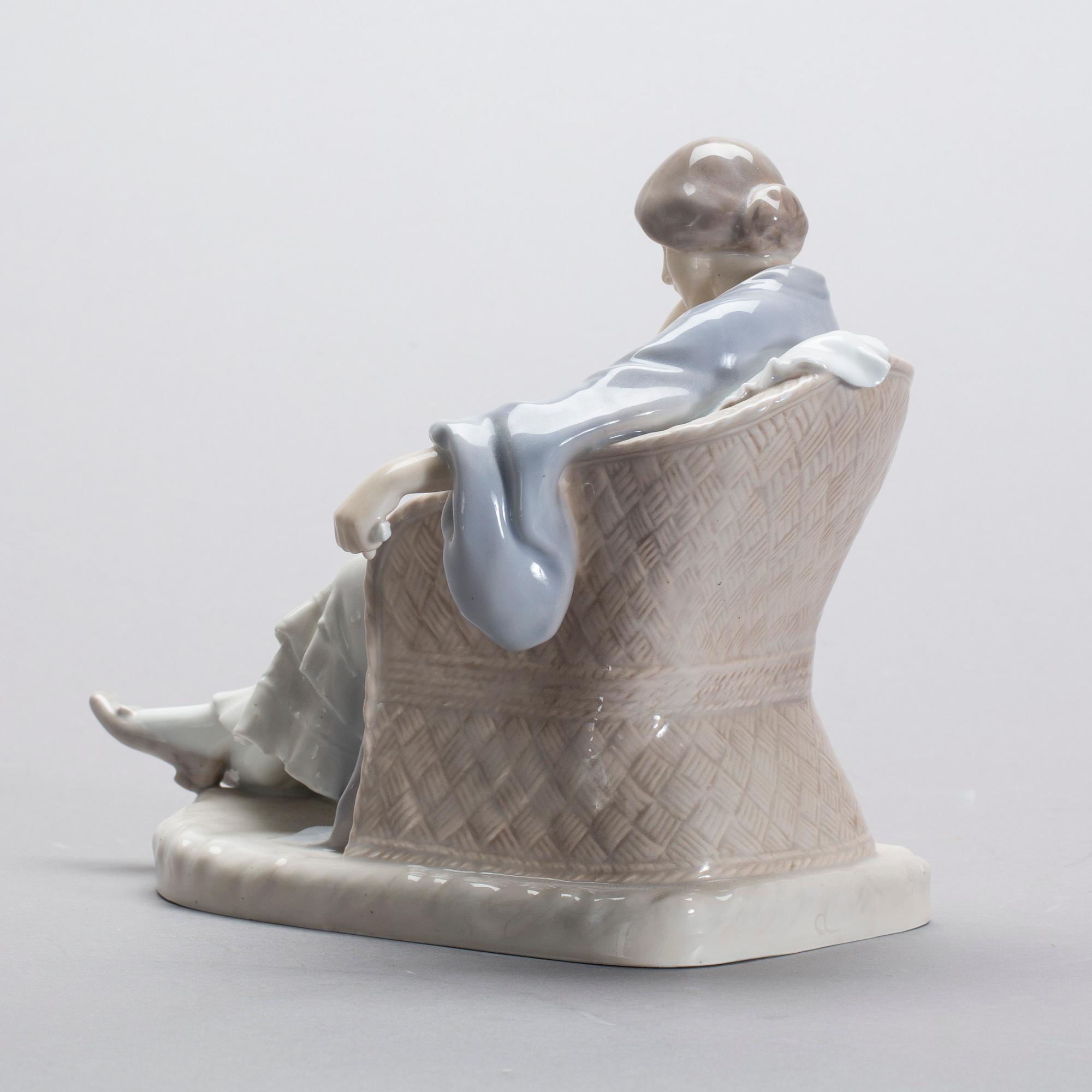 FIGURIN, porslin, Royal Copenhagen. 1900-talets början.