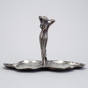 A bowl by WMF/Würtembergische Metallwarenfabrik, Germany, early 20th century.