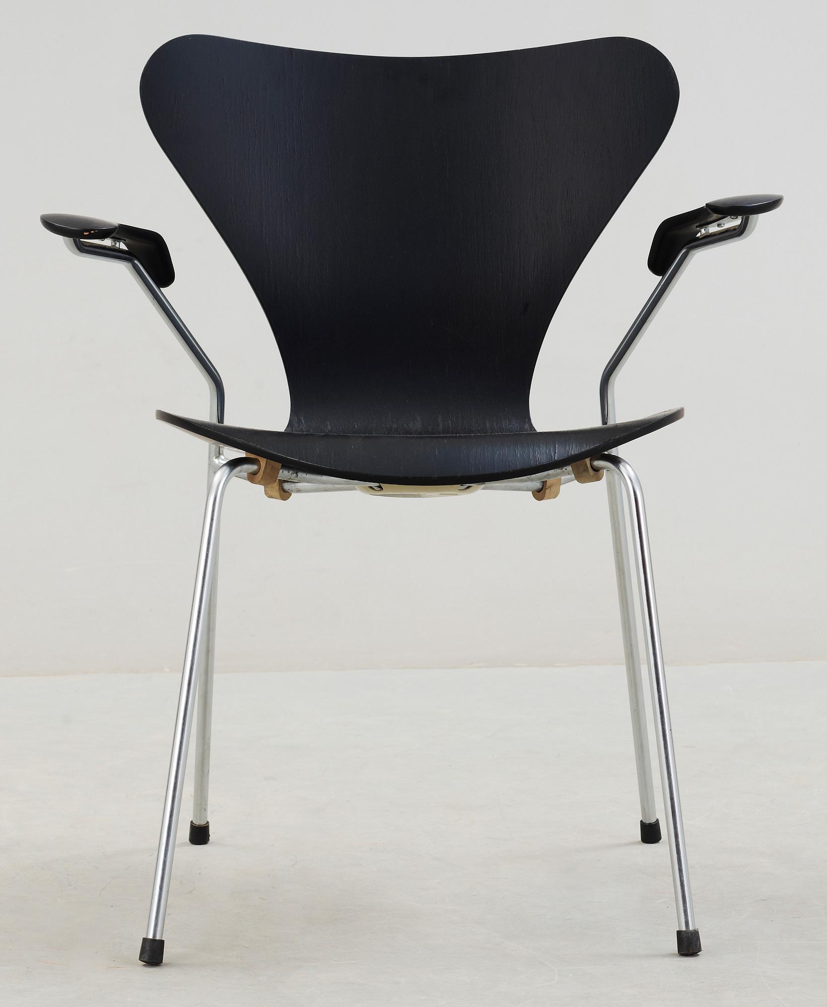 KARMSTOL, "Sjuan", Arne Jacobsen, Fritz Hansen, 1994.