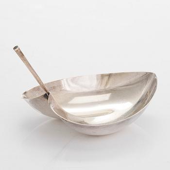 Tapio Wirkkala, a leaf shaped silver bowl, model TW 4, Kultakeskus, Hämeenlinna 1960.