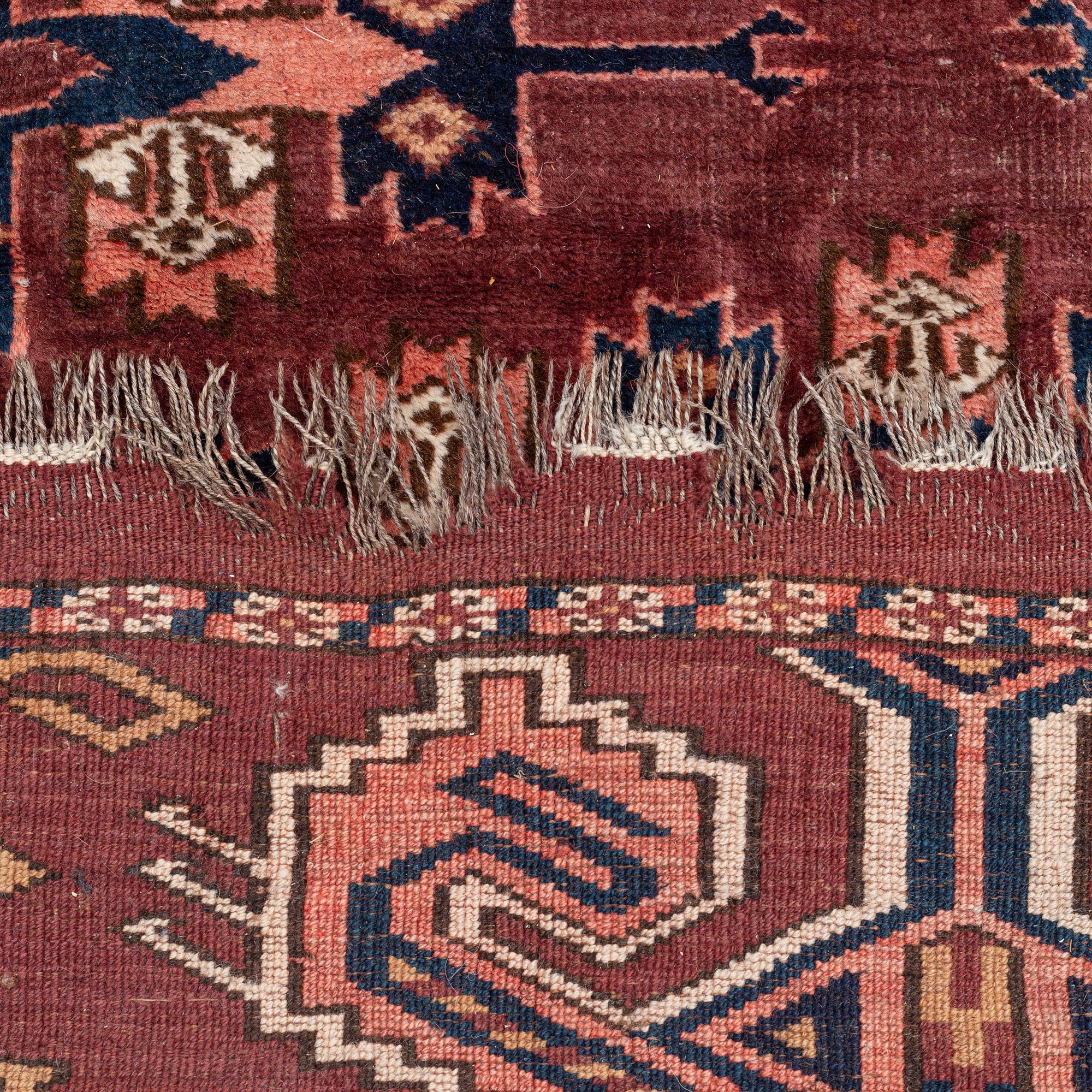 Matta, Yomoud, semiantik, ca 368 x 208 cm.