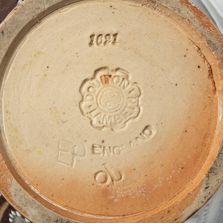 Mark Marshall, tillskriven, urna med lock, stengods, Doulton Lambeth, England, omkring 1900.