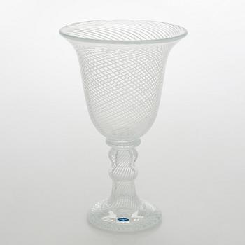 Heikki Orvola, A glass goblet/vase signed Heikki Orvola Nuutajärvi Iittala.