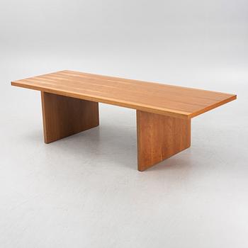 Joyn Studios, dining table.