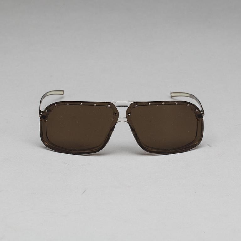 SOLGLASÖGON, Gucci.