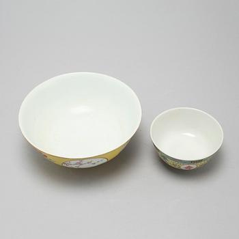 Two porcelain bowls from China, 20th century.