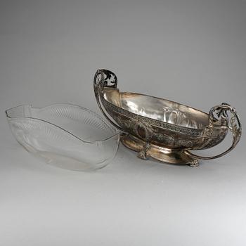 JARDINJÄR, försilvrad metall och glas. WMF, 1900-talets början.