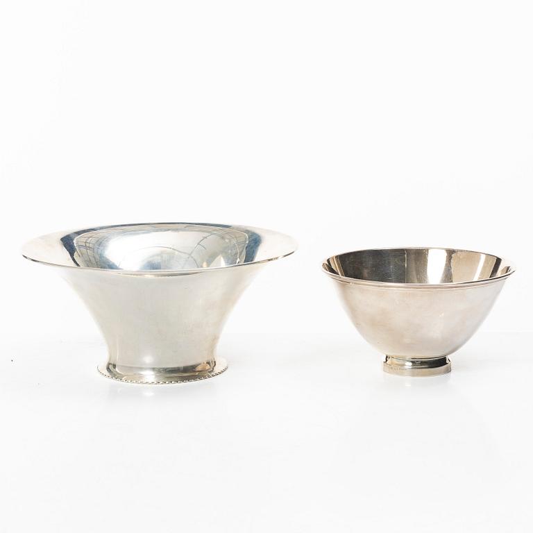 Two silver bowls, KGM GAB Uppsala 1931, and CG Hallberg Stockholm 1960.