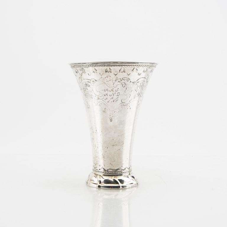 A Swedish 18th century silver cup mark of Arvid Floberg Stockholm 1769 weight 442 grams.