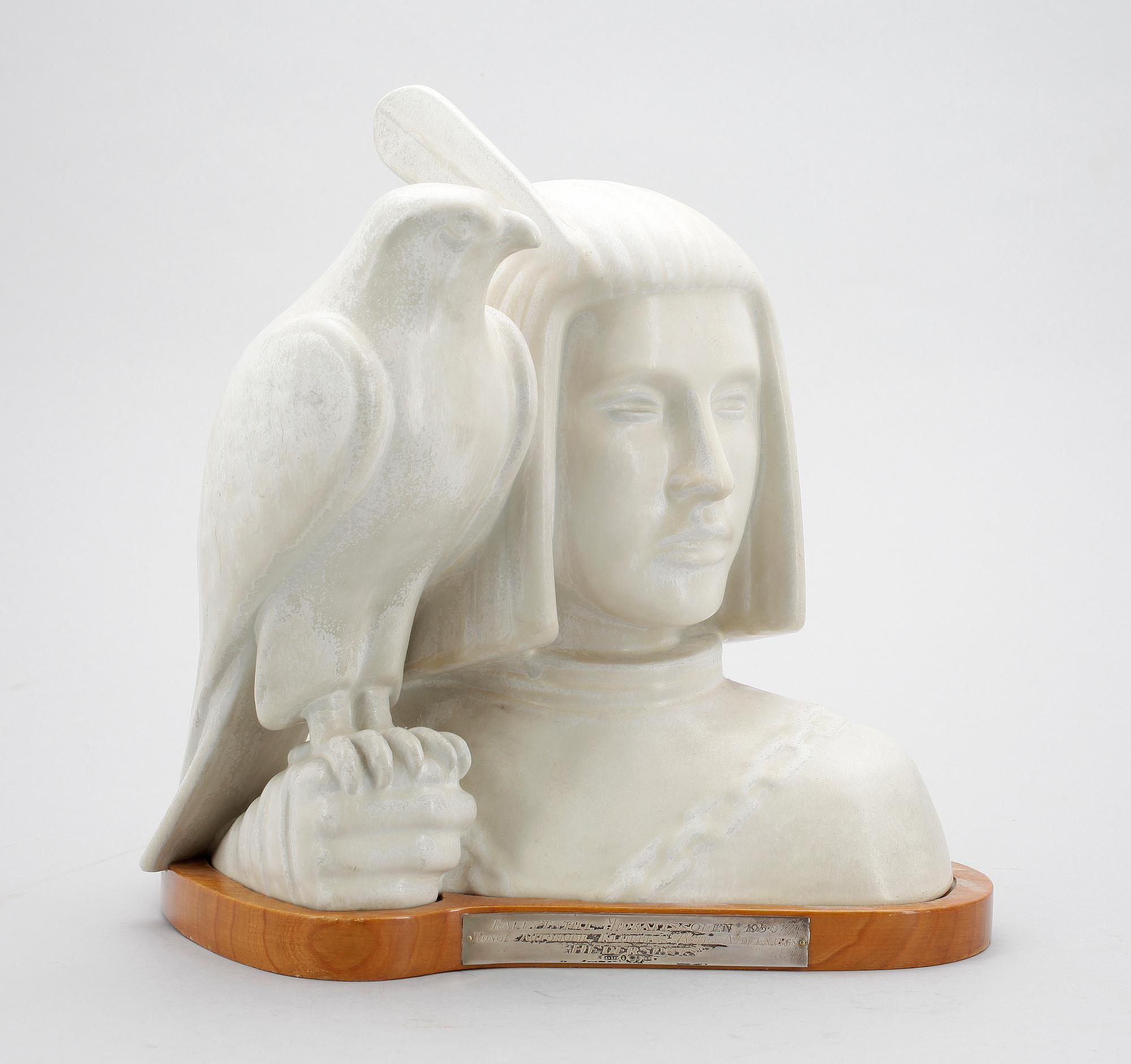 SKULPTUR, stengods, "Falkeneraren", Gunnar Nylund, Rörstrand, sign  o numr 113/200. 1940/50-tal.
