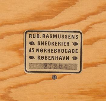 HYLLSEKTIONER, 2 st, Mogens Koch, Rud. Rasmussen, Danmark.