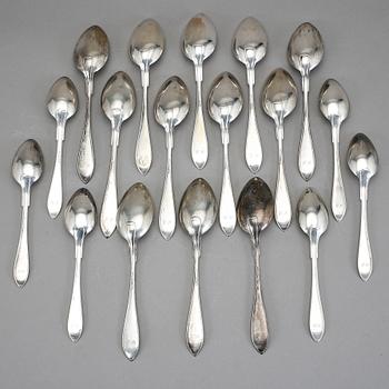 PARTI SKEDAR, silver, mestadels J Sundström, 1900-talets första hälft. Vikt ca 1048 gram.