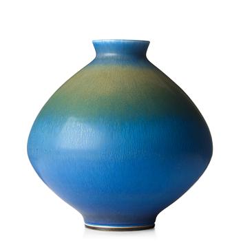 Berndt Friberg, a stoneware vase, Gustavsberg studio, Sweden 1963.