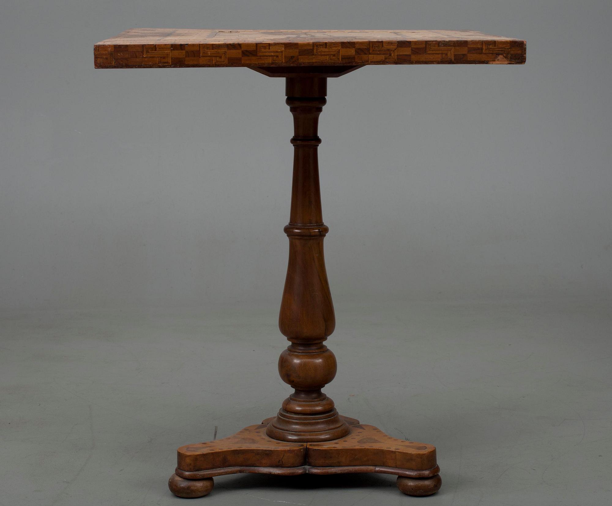 SCHACKBORD, 1900-talets första hälft.