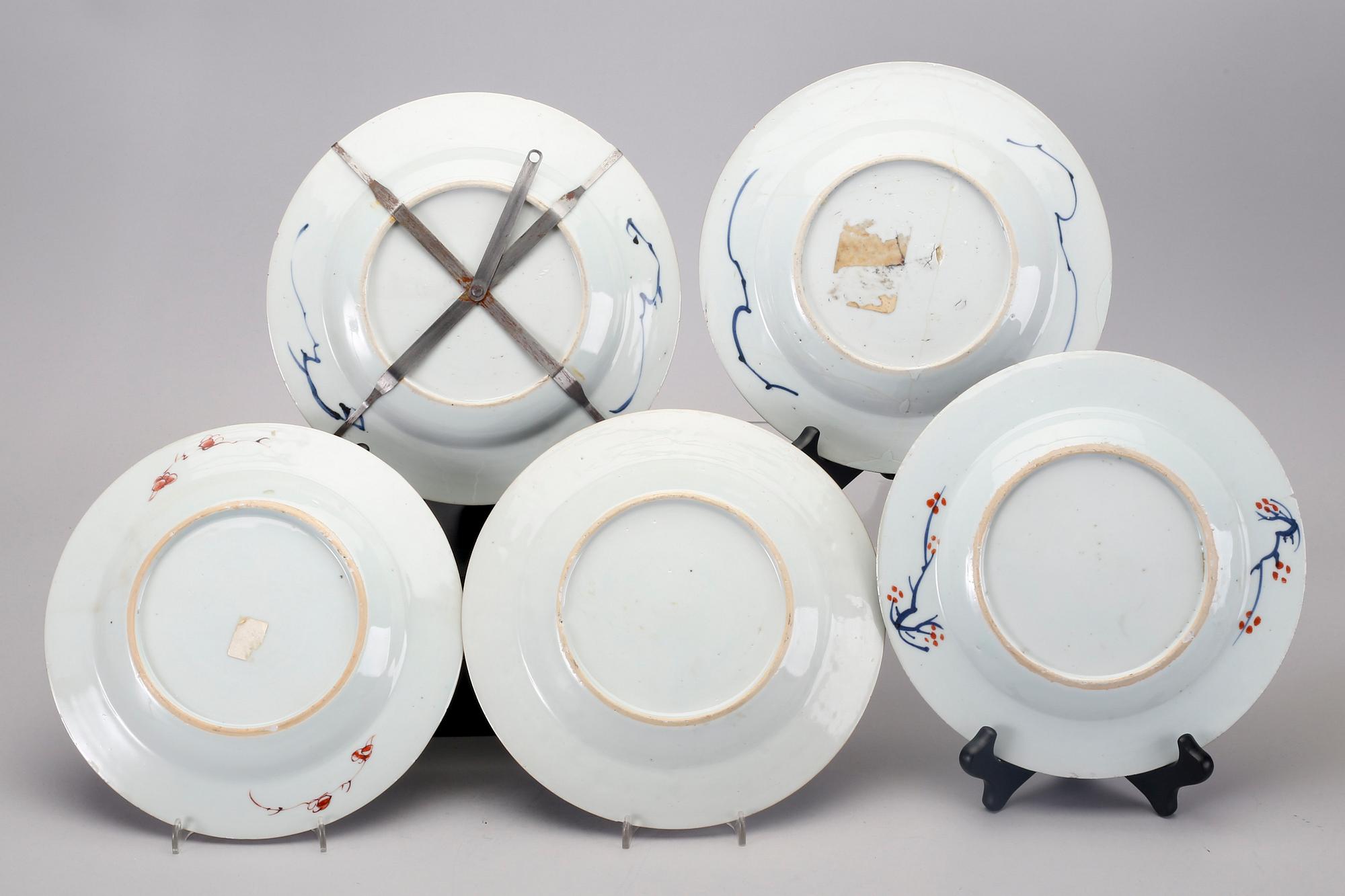 Tallrikar 10 st olika Kina Qianlong (1736-95) porslin.