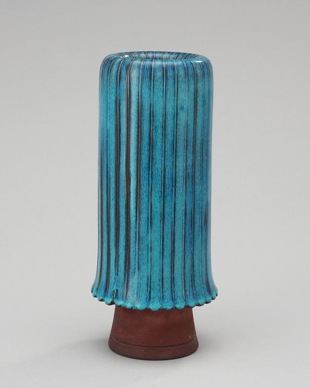 A Wilhelm Kåge Farsta stoneware vase, Gustavsberg Studio, 1950's.