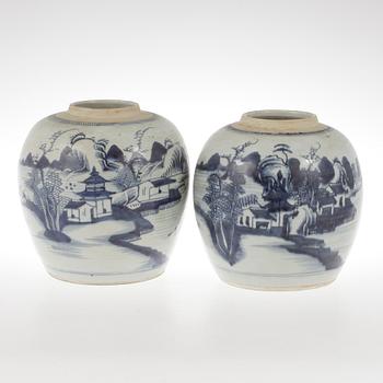 KRUS, 2 st, porslin, Kina, Qingdynastin, 1800-tal.