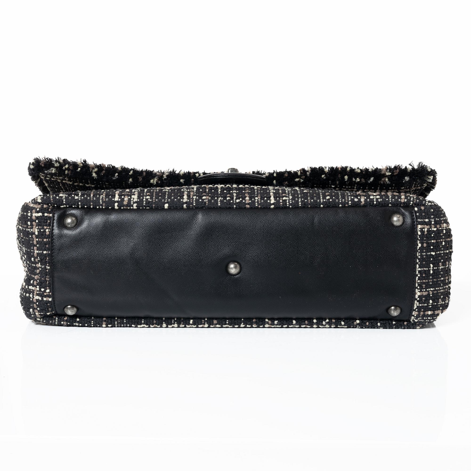 Chanel, väska, "Tweed Carry On Flap Bag", 2016-17.