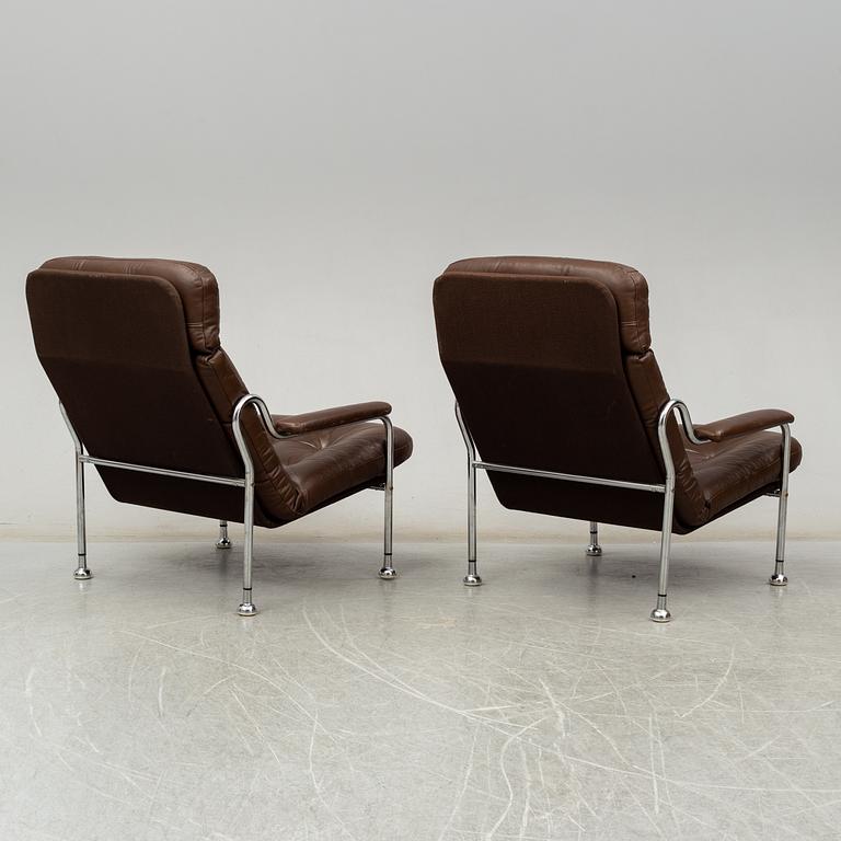 A pair of easy chairs, second half of the 20th century.