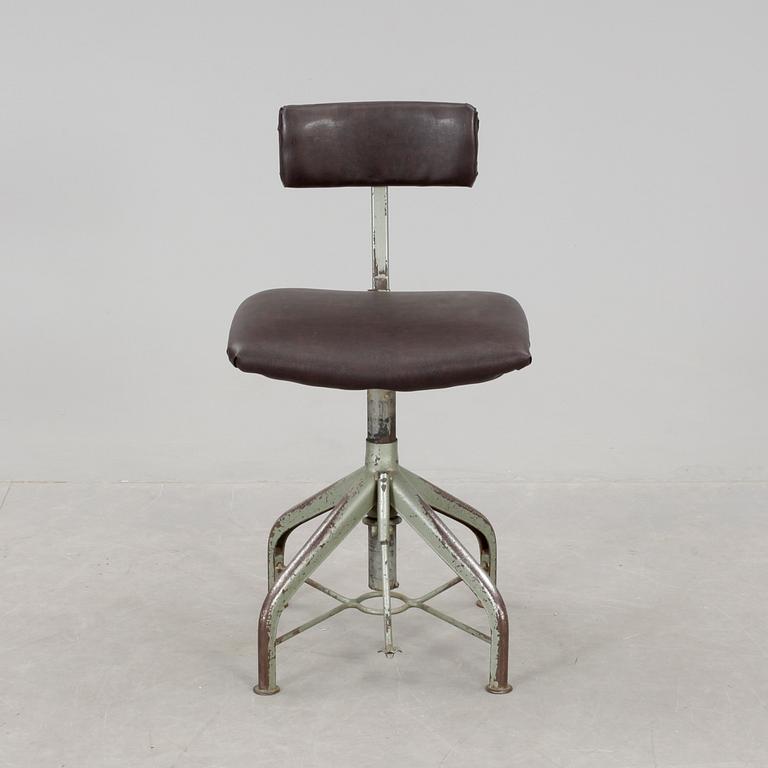 ARBETSSTOL, industri, 1900-talets första hälft.